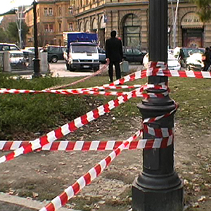 Attenzione 2005, Live Performance  at Giardino Piazza 20 Settembre, by Shahram Entekhabi, Bologna, Italy. In occasion of Flash ART Fair 2005